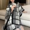 Corea del Sur Nuevo Chal de Cachemira Imitación para Aire Acondicionado Capa Femenina Famosa en Internet Otoño e Invierno Nicho Vintage a Cuadros Bufanda Cálida