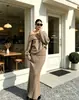 Moda Outono/Inverno 2026 Novo Estilo Europeu e Americano Suéter de Tricô Cor Sólida Emagrecedor Solto Ombro a Ombro Conjunto de Duas Peças com Mangas Longas