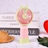 2024 Nuevo Ventilador Pequeño de Color en Contraste Ventilador Eléctrico para Estudiantes Carga Portátil USB Viento Alto Mini Ventilador Venta al por Mayor