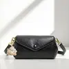 Bolsa Feminina 2026 Nova Bolsa de Ombro Único com Múltiplos Compartimentos Transversal Casual para Trabalho Versátil Bolsa de Mãe Presente