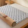 Colchão Macio para Dormitório Uso Individual Estudante Uso Duplo Colchão Acolchoado Algodão Espessado Grande Xadrez Azul Tapete Refrescante Uva de Gelo Protetor de Cama de Seda de Gelo
