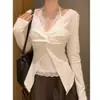 Patchwork de renda, design falso de duas peças, camiseta de manga longa com gola halter, estilo outono/inverno feminino, com detalhe de nó torcido, corte justo e um visual puro e atraente, perfeita como camada base ou blusa