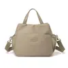El bolso de mano para mujer es simple y elegante, un nuevo diseño de nicho de lujo ligero con un toque de alta gama, gran capacidad, múltiples compartimentos y se puede llevar como bolso de hombro, bolso cruzado o bolso de mano.