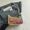 Bolso de axila de moda con bordado de lentejuelas, gran capacidad, nuevo diseño de bordado floral, bolso de hombro personalizado estilo chino 2026 para mujer