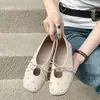 Retro Novo Bico Redondo Cor Lavada Rebite Plano Mary Jane Laço Vazado Respirável Solado Macio Sapatos de Ballet Sapatos Individuais Mulheres