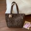 Bolso de Hombro de Moda con Estampado de Leopardo de Gran Capacidad Estilo Transfronterizo para Mujer Otoño 2025 Nuevo Bolso Tote Simple Personalizado