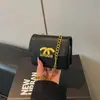 Bolsa de Ombro Pequena Quadrada Retro de Corrente de Alta Qualidade para Mulheres, Versátil, Nova Moda, Bolsa Transversal Simples, Bolsa de Ombro Único para Mulheres