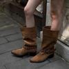 Versión de Cuero Suave~2025 Nuevo Estilo Retro Tacón Grueso Botas Vaqueras Holgadas Botas Anchas de Media Pantorrilla Punta Fina Hebilla de Cinturón Botas de Monta de Gamuza