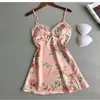 Nuevo Estilo Popular Europeo y Americano Vestido de Noche de Seda Sintética con Escote en V Profundo y Adorno de Encaje Cómodo, Directo de Fuente de Comercio Exterior