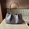 Bolso Cruzado de Hombro Único Tejido para Primavera/Verano 2026 Bolso de Axila Bolso Cesta Piel Genuina Cuero de Vaca de Primera Capa Bolso Tejido