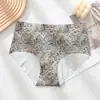 Braguitas de Chica Personalizadas Transfronterizas Sin Costuras Sexy Estampado de Leopardo, Seda de Hielo, Cintura Media, Transpirables, Cómodas, Tallas Grandes, que se Ajustan a la Cadera, Tangas para Mujer