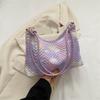 Bolsa meia-lua feminina bolsa de lantejoulas escamas de peixe 2023 nova moda bolsa de axila bolsa de ombro personalizada cor flash que muda de cor