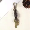 Acessórios de chaveiro feitos à mão na fábrica, corda de couro versátil retrô, chaveiro, acessórios de pingente semiacabados para DIY