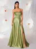 Vestido de Noite de Novo Estilo Europeu e Americano, Acabamento Cetinado de Alto Brilho, com Estrutura de Espinha de Peixe, Afunilamento na Cintura, Elegante e Gracioso, Adequado para Casamentos e Festas ao Ar Livre