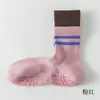 Calcetines de Yoga para Mujer Calcetines de Media Pantorrilla Antideslizantes para Interiores Fitness Pilates Calcetines Deportivos para Mujer con Doble Puño Rayados Sin Costuras