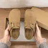 Zapatos de corte profundo para aumentar la altura 2026 nuevo modelo, con hebilla de suela gruesa estilo Birkenstock para mujeres menudas, de suela blanda, sencillos, versátiles para otoño