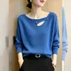Suéter Azul Holgado de Punto Hueco Otoño para Mujer Estilo Nuevo 2026 Alto Nivel de Calidad Diseño Tanto Elegante como Audaz Top