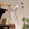 Top base de cuello polo azul marino para mujer, de manga larga, nuevo estilo otoño/invierno, con diseño de hombro ajustado, detalles plisados y efecto entallado en la cintura
