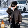 Chaqueta de Invierno para Niños Niños Chaqueta Gruesa de Cuero 2026 Nuevo Estilo Coreano Fresca Atractiva Niños Otoño e Invierno Chaqueta con Forro de Terciopelo