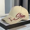 Gorra de Béisbol de Ala Ancha con Bordado de Letras Desgastadas Estilo Americano para Mujer Modelo Nuevo 2026 Ala Ancha Adelgazante para la Cara Sombrero de Sol Versátil