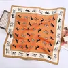 Bufanda de Terciopelo Popular Estilo Coreano Versátil Transfronteriza para Mujer en Otoño e Invierno Bufanda Cuadrada Multifuncional Chal Pañuelo para la Cabeza Cálido y Versátil Moda