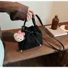 2025 Nova Bolsa de Ombro Grande Capacidade com Design de Nicho Coreano para Mulheres Outono e Inverno Novo Estilo Floresta Retrô Maillard