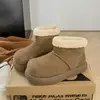 Botines impermeables, botas de nieve engrosadas 2026, zapatos de algodón de suela gruesa para mujer, estilo invierno, cálidos, antideslizantes y con forro de felpa, diseño nuevo