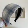 Faixa de Cabeça Azul Xadrez de Aba Larga Estilo Preppy Coreano para Mulheres 2025 Nova Faixa de Cabeça High-Top Grampo de Cabelo Grampo de Cabelo Acessório de Cabelo