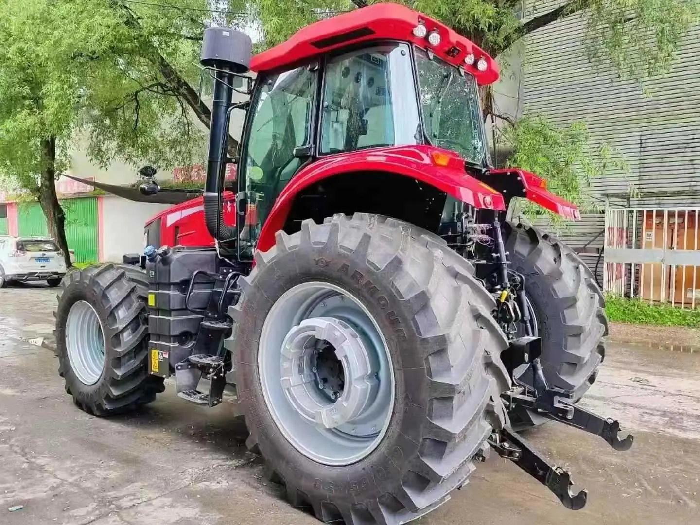 东方红LXA2104 3