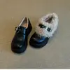 Sapatos Femininos de Pelúcia com Fivela Estilo Retrô Francês, Duas Formas de Usar, Solado Grosso, Mocassins Planos, Lançamento Inverno 2026