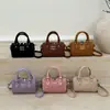 Bolsos de Mano para Niños Otoño e Invierno Nueva Moda Retro Bolsa Almohada Esmerilada Terciopelo Niña Bolso Cruzado Padre-Hijo Venta al por Mayor