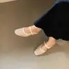 Medias Pantuflas Cerradas de Malla Hueca Estilo Francés para Mujer, Nuevos Sandalias Mula Simples Versión Coreana Primavera/Verano 2026