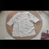 Camisa Primavera 2025 Nueva Llegada con Tapeta Inclinada y Hebilla Lino Cuello Redondo Estilo Artístico Retro Camisa para Mujer