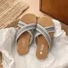 Sandálias Rasteiras Tecidas com Tiras Cruzadas Estilo Retrô Sapatos de Fada para Uso ao Ar Livre Férias de Verão 2026 Sandálias Romanas de Praia