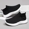 Nuevos zapatos de hombre 2023, zapatos casuales de moda, zapatos deportivos transpirables, zapatos para pareja, zapatos de hombre de punto fly-knit con palomitas de maíz, zapatos ligeros y modernos