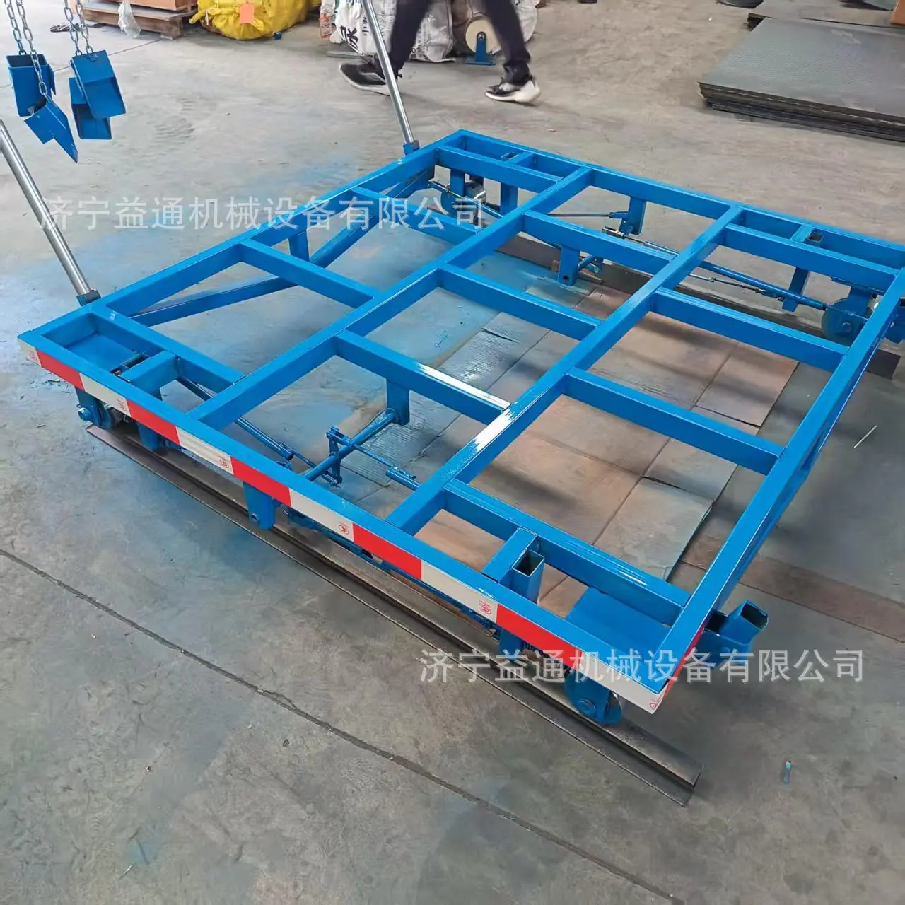 轨道运输车