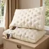 2026 Nuevo Modelo Xiangyun Satén Suave Terciopelo de Pluma Núcleo de Almohada Bordado Xiangyun