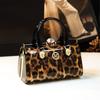Bolsa Feminina Autêntica de Couro Genuíno de Marca 2026 Nova Moda Bolsa para Mãe de Meia-Idade Bolsa Transversal Bolsa de Mão Grande Capacidade