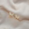 Pendientes de mariposa con microincrustaciones de circonita y aguja de plata, hermosos y brillantes diamantes, estilo Chanel de lujo, elegantes y cortos, exquisitos pendientes.