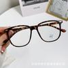 Nuevo estilo, pequeño libro de equitación rojo, mismo estilo, gafas de té frío con montura grande, moda femenina, gafas planas blancas anti-luz azul para miopía, belleza simple