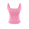 Camiseta de tirantes anchos cuadrada para yoga estilo europeo y americano con almohadillas en el pecho, acanalada, ajustada, que ciñe la cintura, camisola de verano para fitness