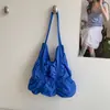 Bolsa Nuvem Plissada Estilo Coreano 2026 Nova Bolsa Tote de Grande Capacidade Bolsa de Ombro com Design Simples Coreano de Nicho