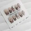 Unhas Postiças 30 Peças Inteiras T047 Estampa de Leopardo Divertida Escada Curta Branco Brilhante Elegante Doce Cool Sexy Peças de Unhas Artísticas com Pedras Brilhantes