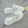 Nuevas Mules Planas Blancas Versátiles para Exteriores Casuales de Ponerse Fácil Zapatos Deportivos Verano 2026