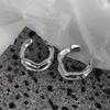 Aretes con Sentido del Diseño Nicho Retro Metal Torcido Nuevos Aretes Elegantes Coreanos de Moda Celebridad de Internet Plata Aretes de Pin para Mujer