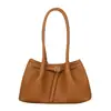 Bolsa feminina vintage de nicho de alta qualidade, nova bolsa transversal versátil de outono 2026, bolsa de balde popular estilo coreano