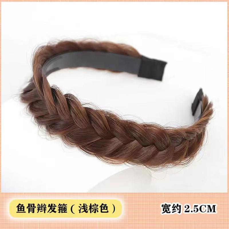 浅棕色