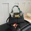 Nuevo bolso trapezoidal transfronterizo, bolso Kelly de moda mejorado, bolso simple de hombro y cruzado, bolso para mujer de diseño de nicho