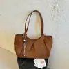 Bolso tote retro de gamuza estilo Maillard, gran capacidad, adecuado para ir al trabajo, modelo de mujer, nueva colección de otoño 2026, bolso de hombro