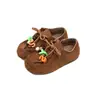 Zapatos Casuales de Cuero para Niñas con Borlas y Perlas 2025 Otoño Nuevo Estilo Zapatos Casuales Birkenstock para Niños Pequeños y Medianos Venta al por Mayor 3713